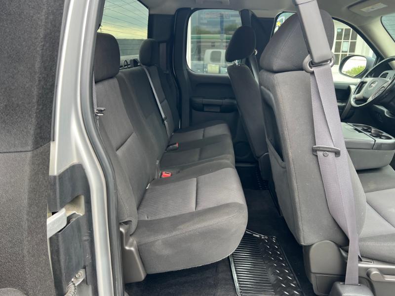 GMC Sierra 1500 SLE Ext. Cab 4WD 2011