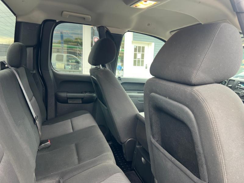 GMC Sierra 1500 SLE Ext. Cab 4WD 2011