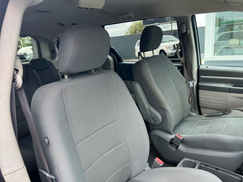 Dodge Grand Caravan SE 2009