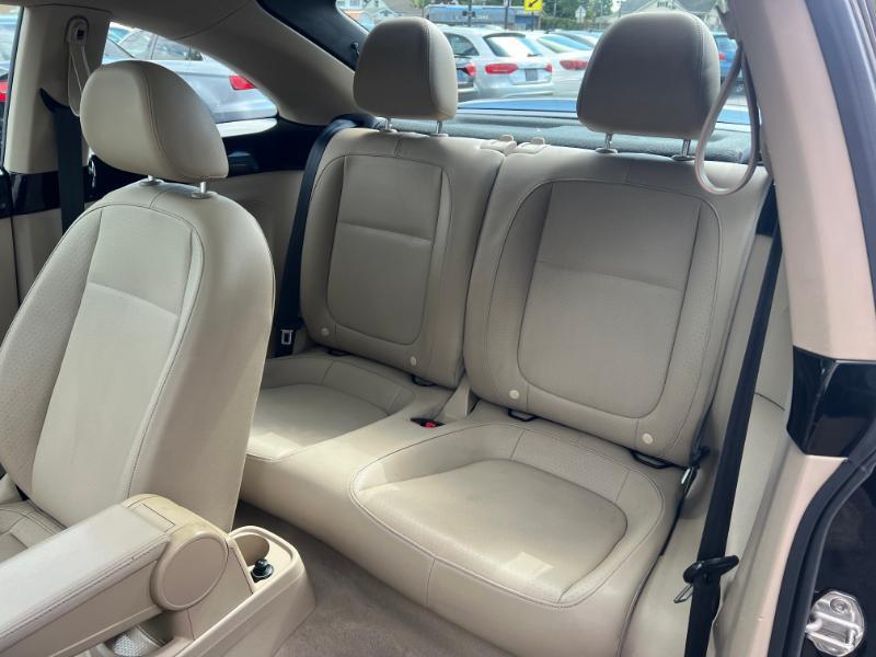 Volkswagen Beetle 1.8T PZEV 6A 2016