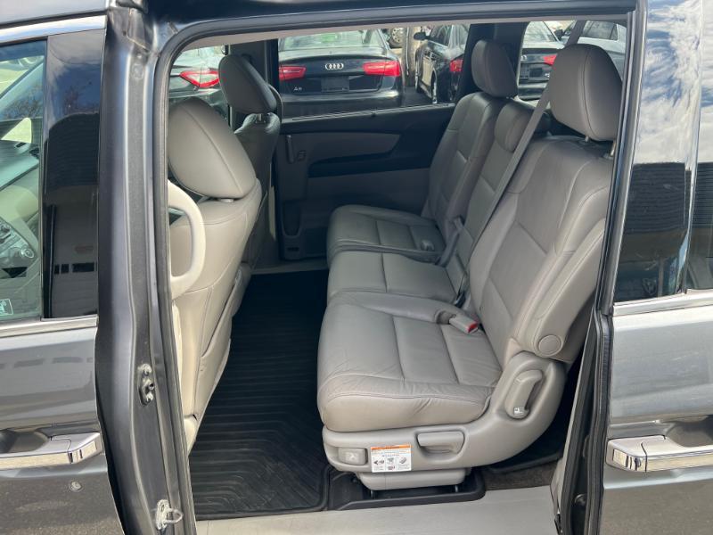 Honda Odyssey Touring 2012