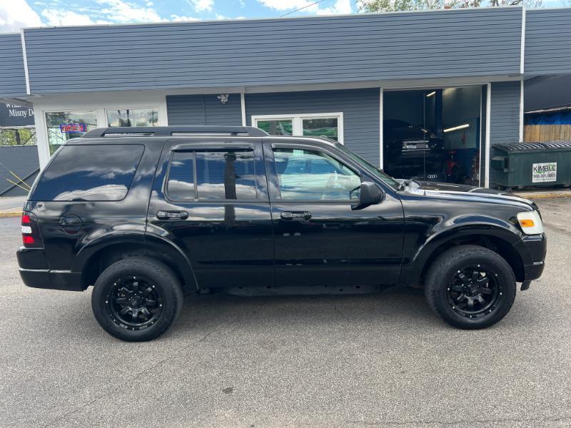 Ford Explorer XLT 4.0L 4WD 2010