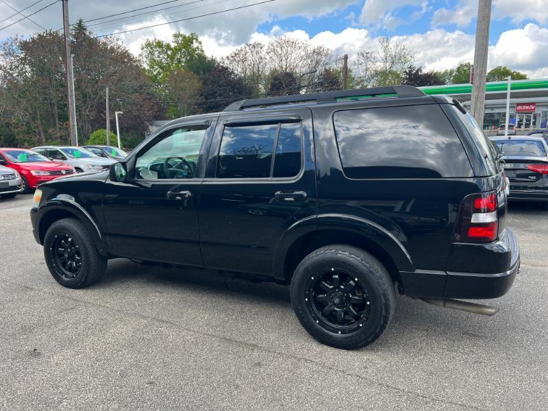 Ford Explorer XLT 4.0L 4WD 2010