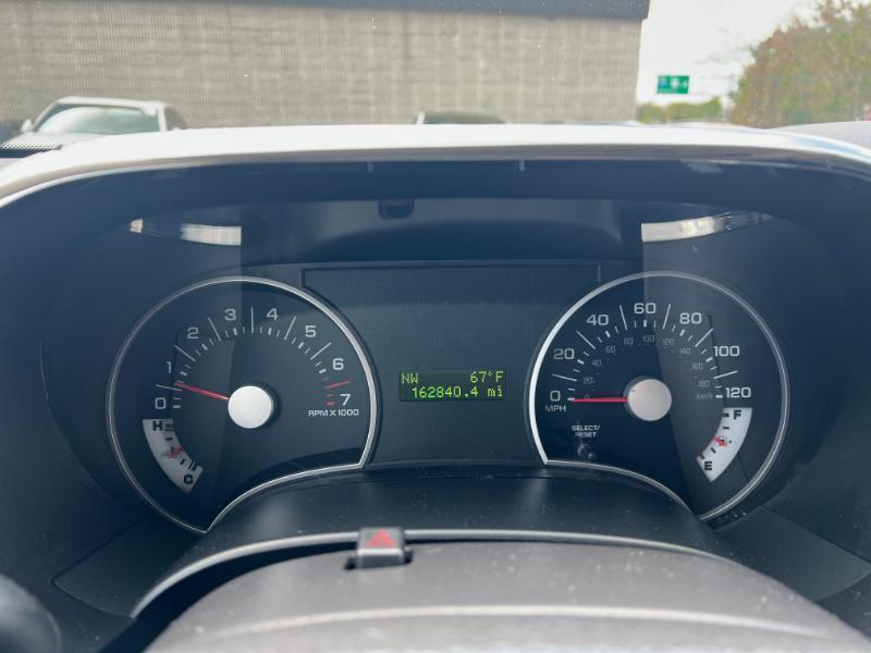 Ford Explorer XLT 4.0L 4WD 2010