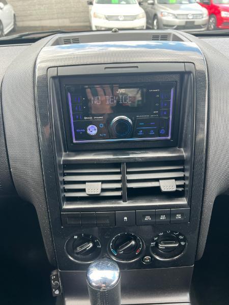 Ford Explorer XLT 4.0L 4WD 2010