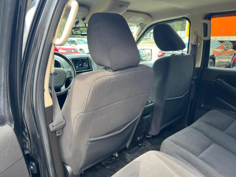 Ford Explorer XLT 4.0L 4WD 2010