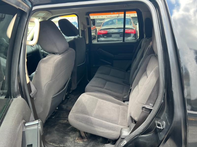 Ford Explorer XLT 4.0L 4WD 2010