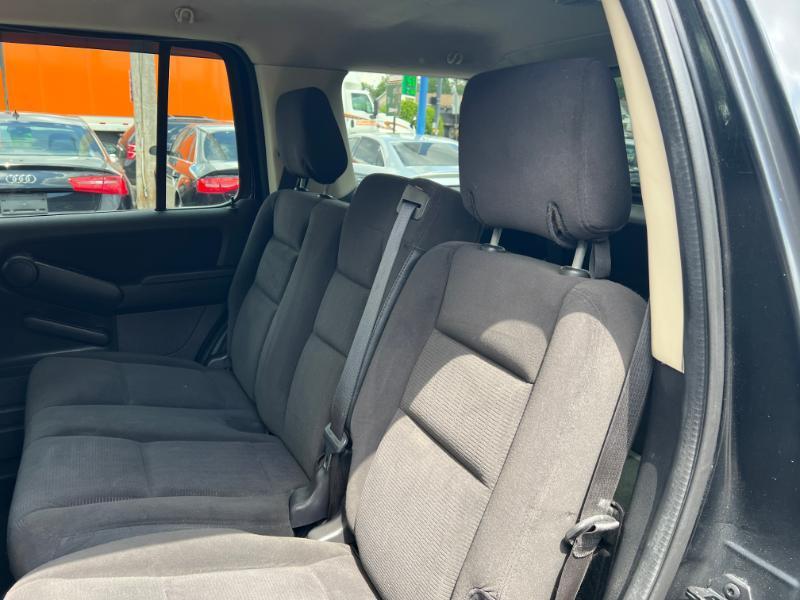Ford Explorer XLT 4.0L 4WD 2010