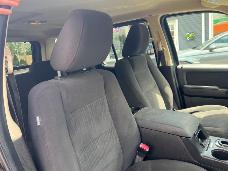 Ford Explorer XLT 4.0L 4WD 2010