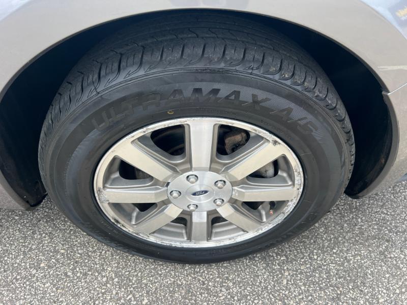 Ford Taurus X SEL AWD 2008