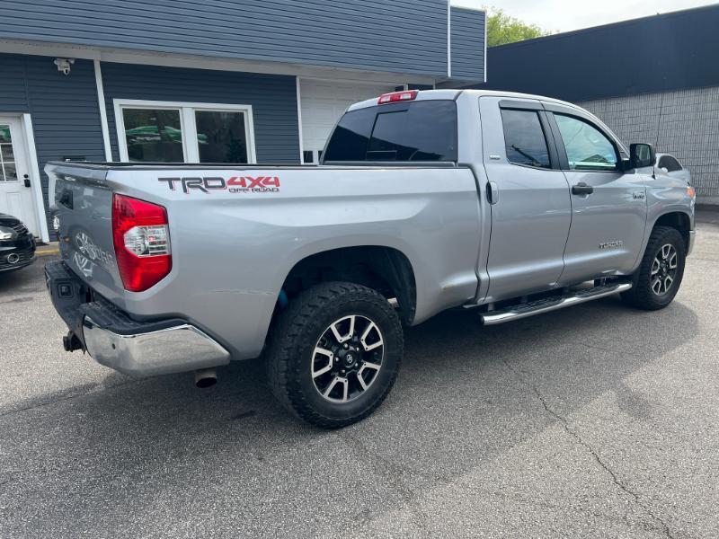 Toyota Tundra SR5 5.7L V8 Double Cab 4WD 2016