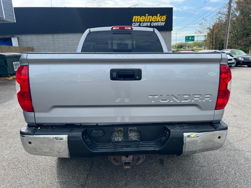 Toyota Tundra SR5 5.7L V8 Double Cab 4WD 2016