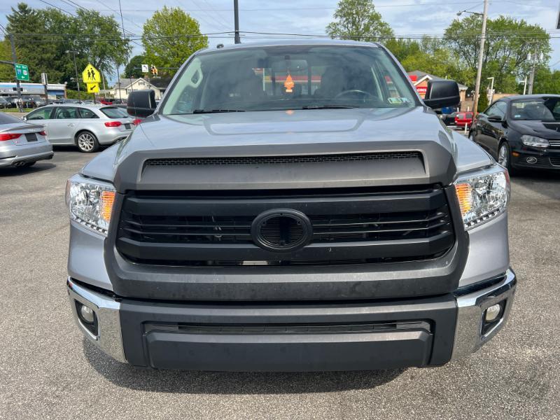 Toyota Tundra SR5 5.7L V8 Double Cab 4WD 2016