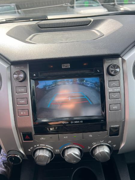 Toyota Tundra SR5 5.7L V8 Double Cab 4WD 2016