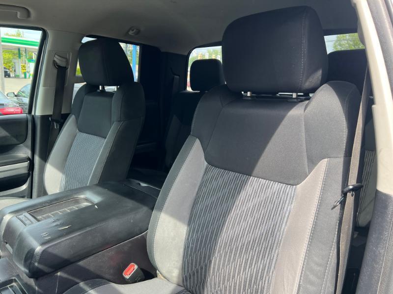 Toyota Tundra SR5 5.7L V8 Double Cab 4WD 2016