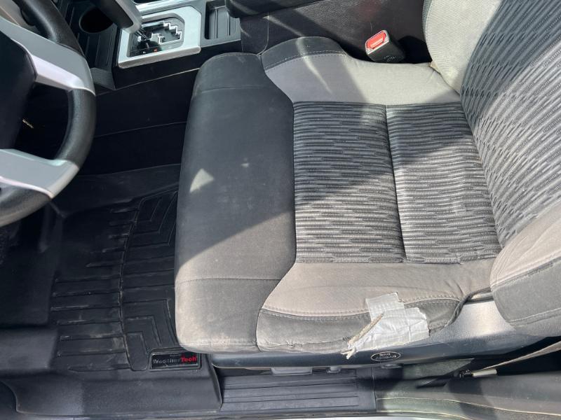 Toyota Tundra SR5 5.7L V8 Double Cab 4WD 2016