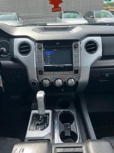 Toyota Tundra SR5 5.7L V8 Double Cab 4WD 2016