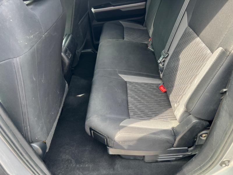 Toyota Tundra SR5 5.7L V8 Double Cab 4WD 2016