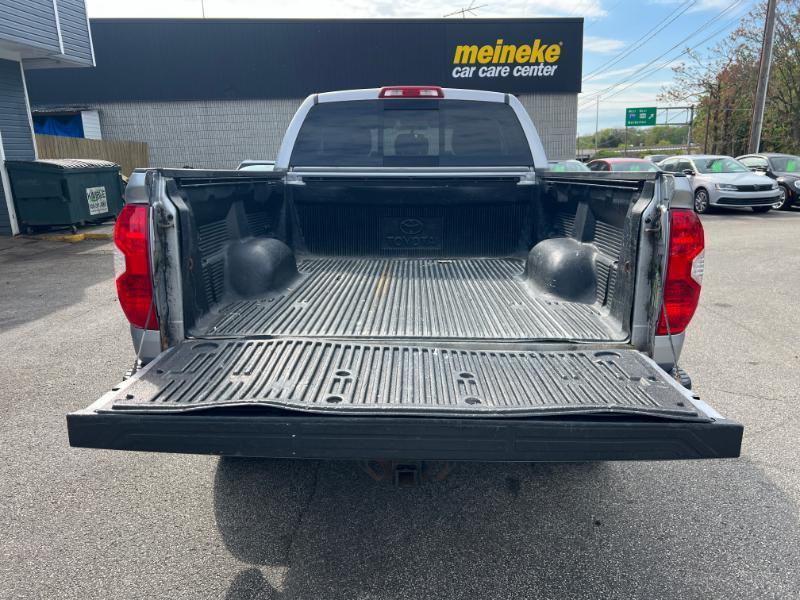 Toyota Tundra SR5 5.7L V8 Double Cab 4WD 2016