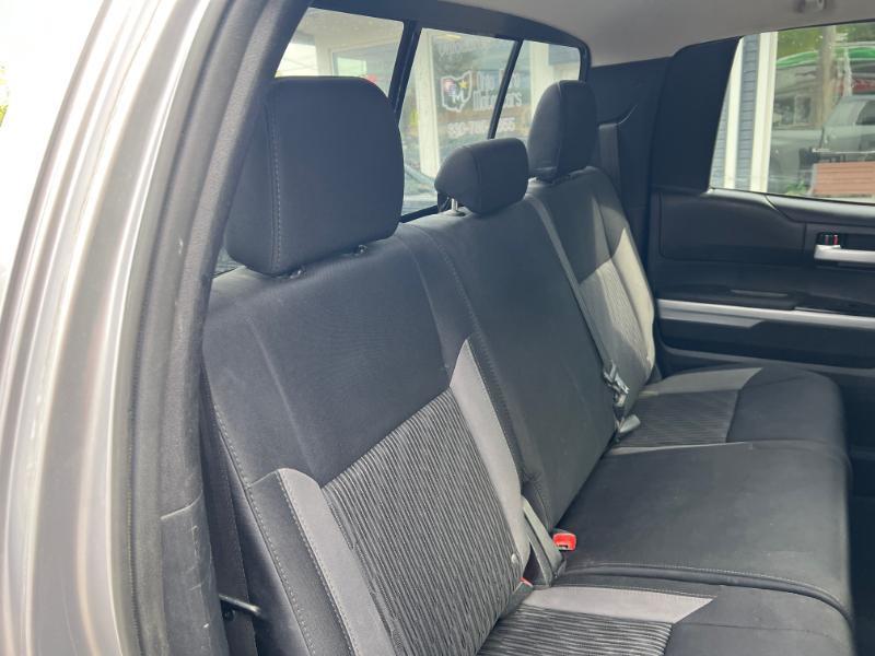 Toyota Tundra SR5 5.7L V8 Double Cab 4WD 2016