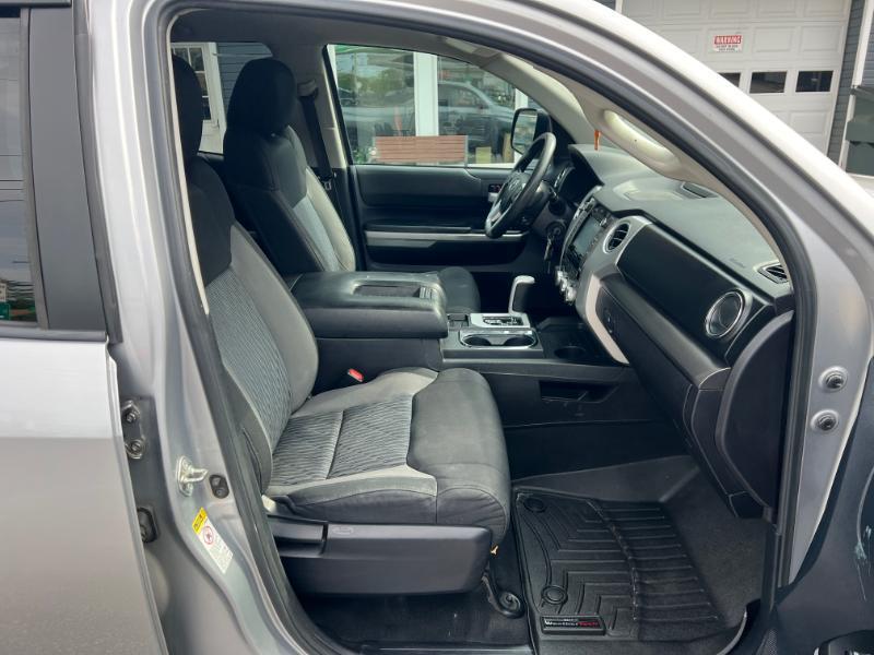 Toyota Tundra SR5 5.7L V8 Double Cab 4WD 2016