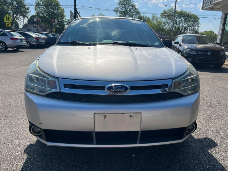 Ford Focus SE Sedan 2010