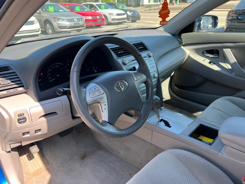 Toyota Camry Hybrid Sedan 2007