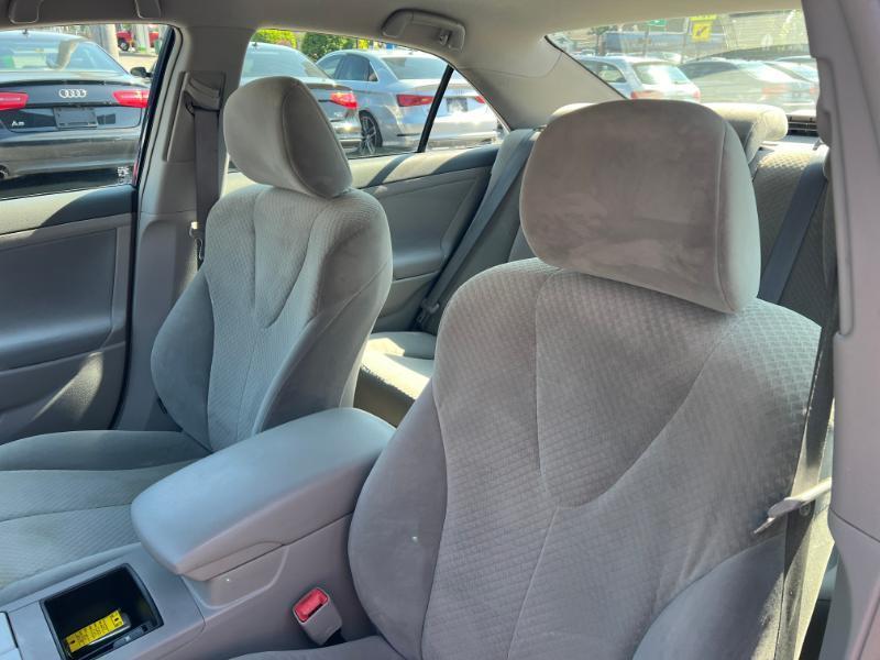 Toyota Camry Hybrid Sedan 2007