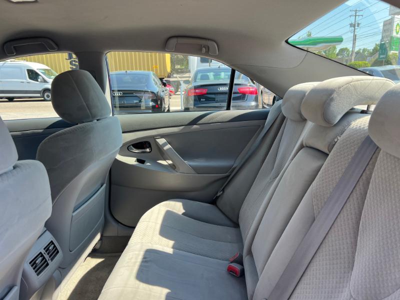 Toyota Camry Hybrid Sedan 2007