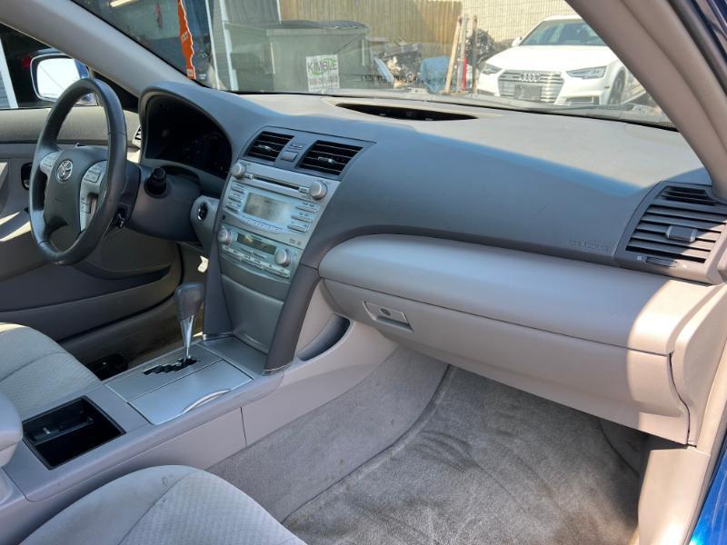 Toyota Camry Hybrid Sedan 2007