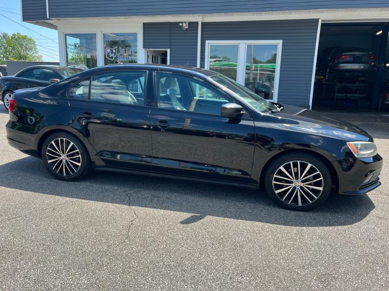 Volkswagen Jetta SE 6A 2015