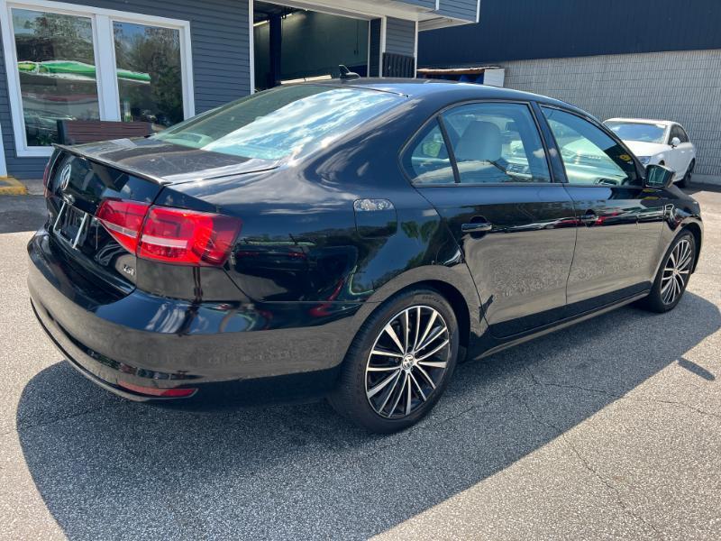 Volkswagen Jetta SE 6A 2015