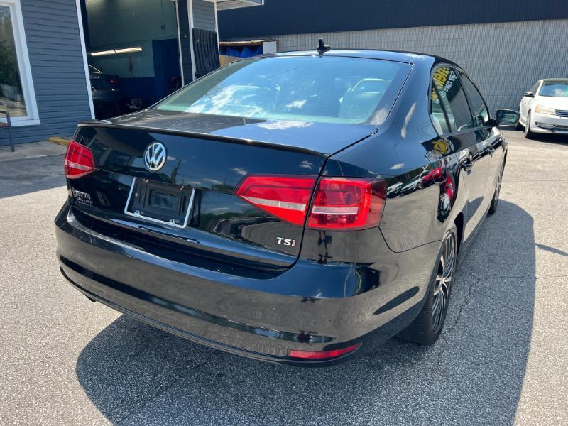 Volkswagen Jetta SE 6A 2015