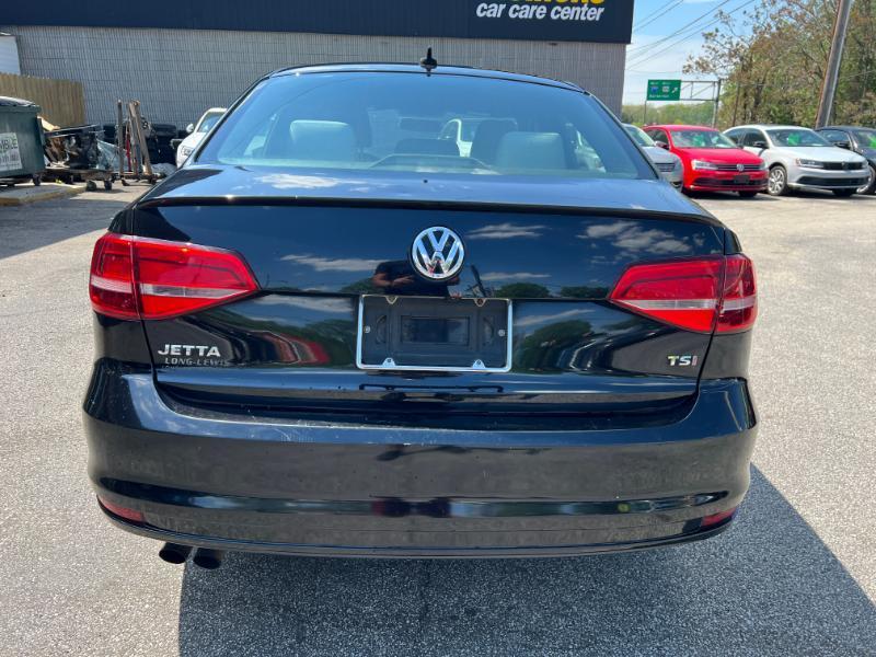 Volkswagen Jetta SE 6A 2015