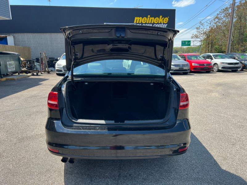 Volkswagen Jetta SE 6A 2015