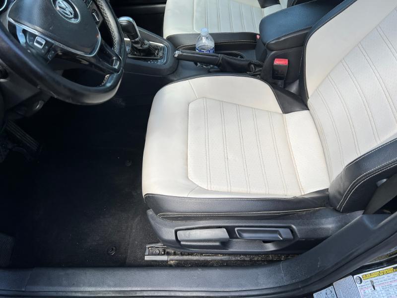 Volkswagen Jetta SE 6A 2015