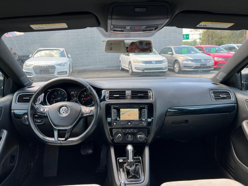 Volkswagen Jetta SE 6A 2015