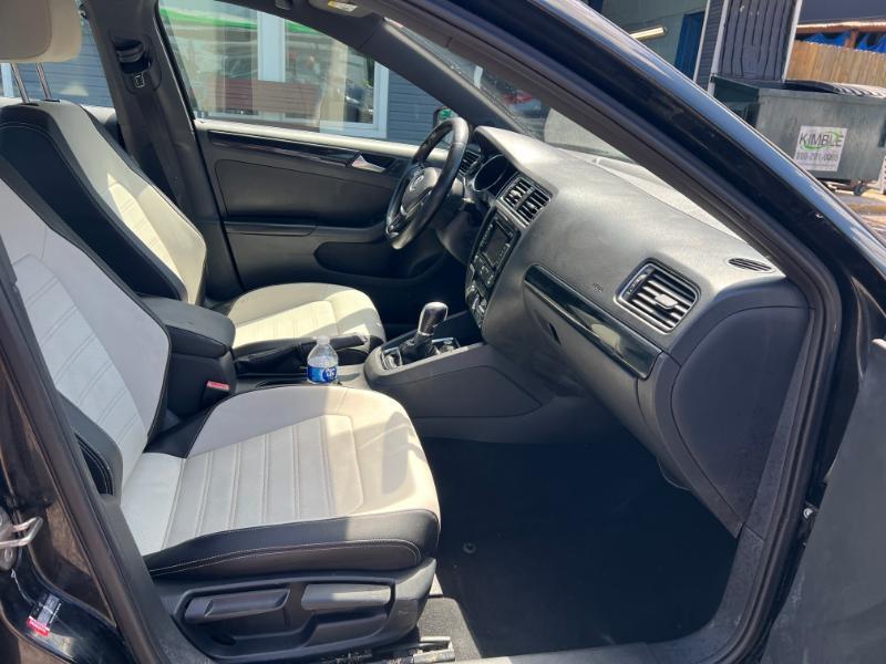 Volkswagen Jetta SE 6A 2015