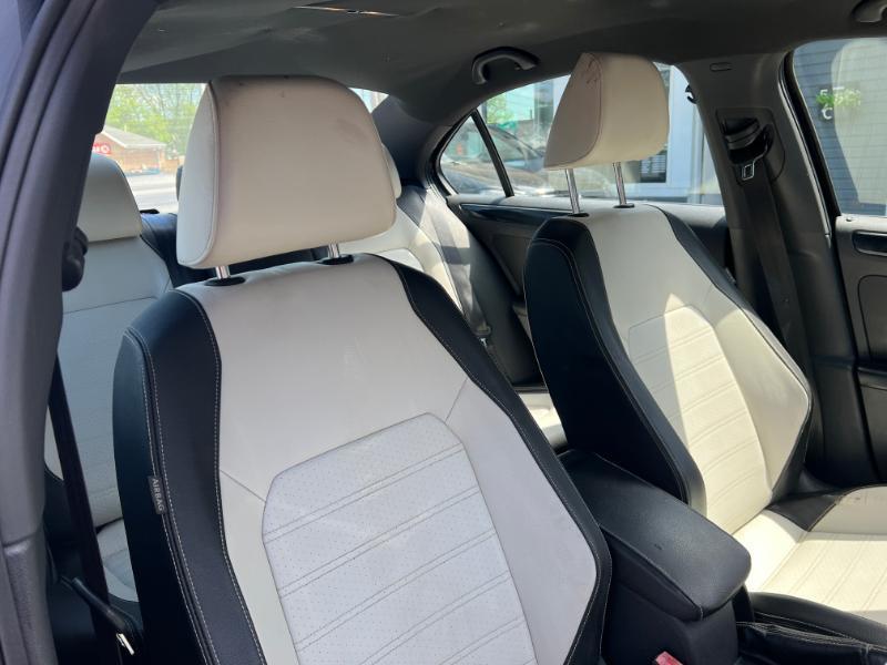 Volkswagen Jetta SE 6A 2015