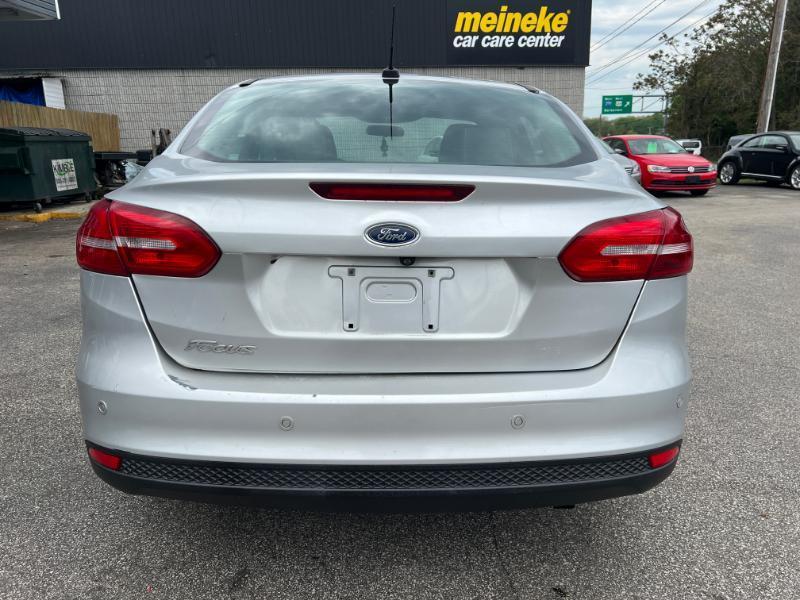 Ford Focus SE Sedan 2016