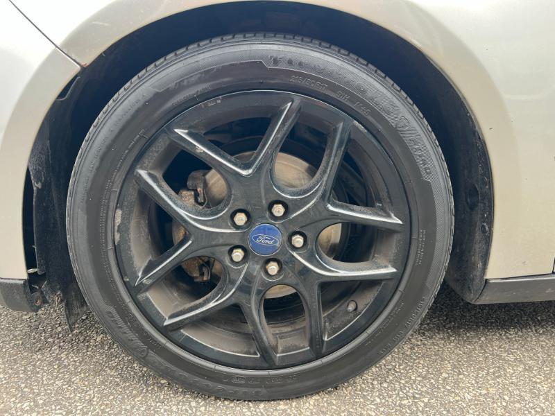 Ford Focus SE Sedan 2016