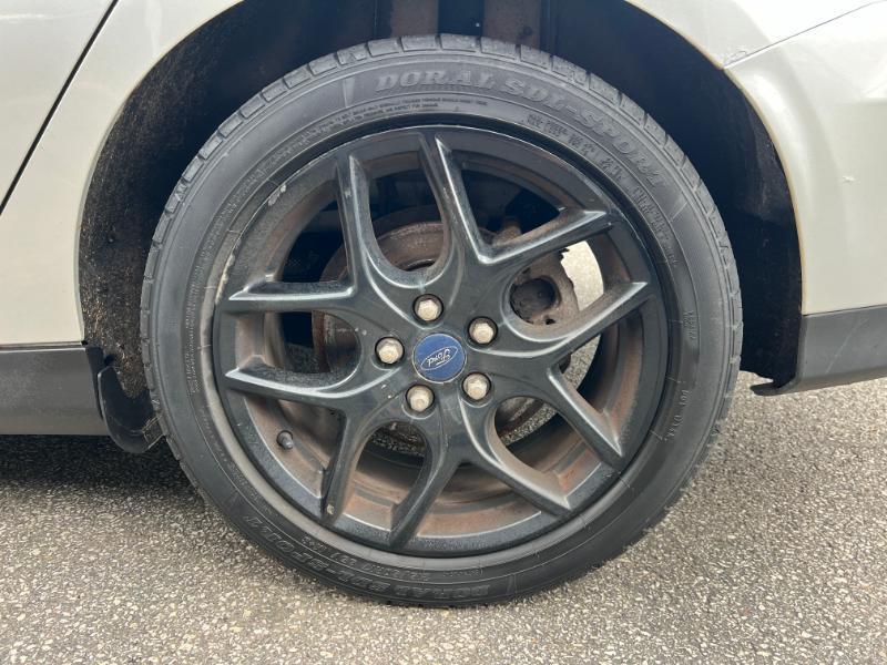 Ford Focus SE Sedan 2016