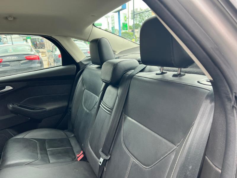 Ford Focus SE Sedan 2016