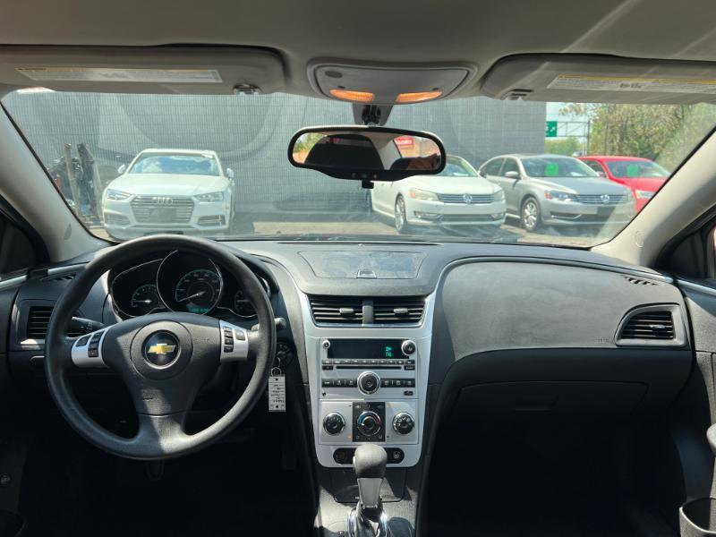 Chevrolet Malibu 1LT 2011