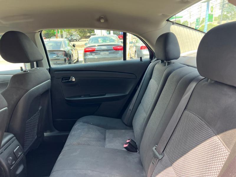 Chevrolet Malibu 1LT 2011
