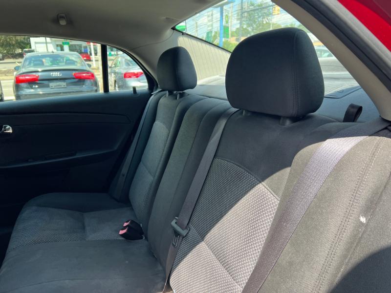 Chevrolet Malibu 1LT 2011
