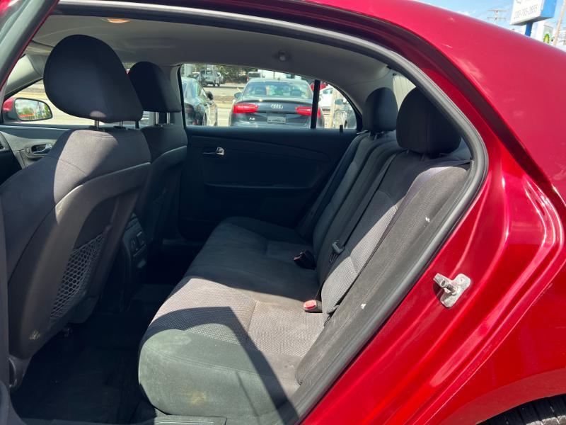 Chevrolet Malibu 1LT 2011