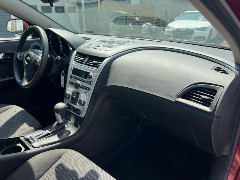 Chevrolet Malibu 1LT 2011