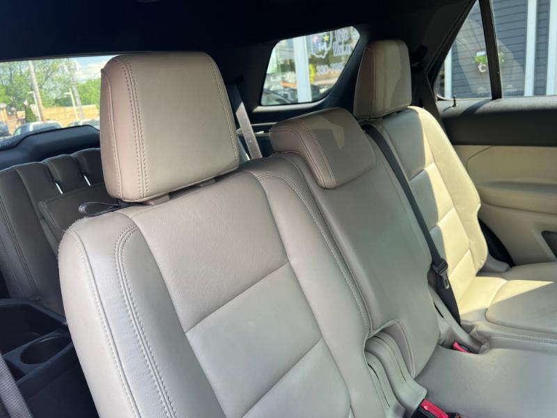 Ford Explorer XLT 4WD 2013