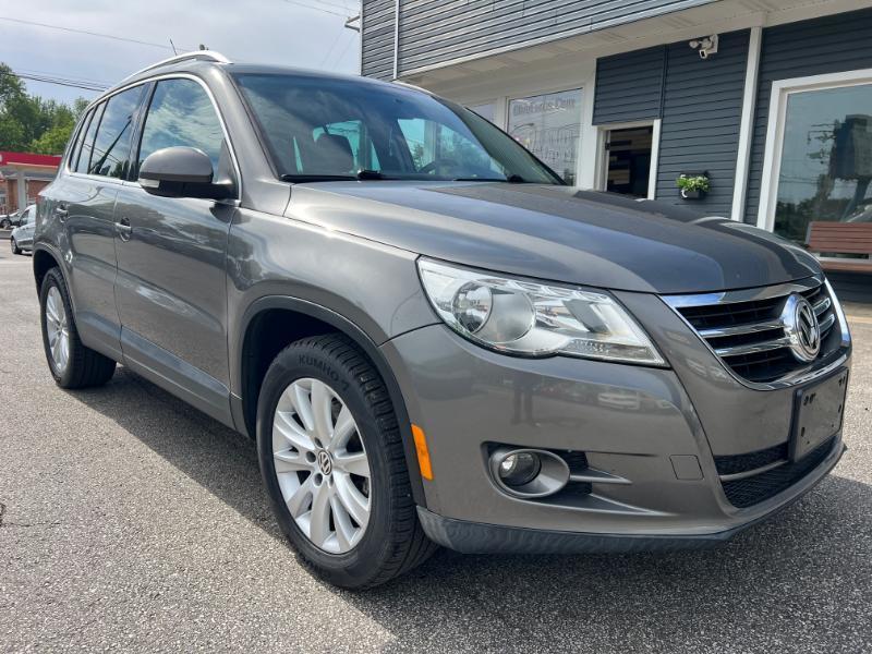 2009 Volkswagen Tiguan SEL 4Motion's photo